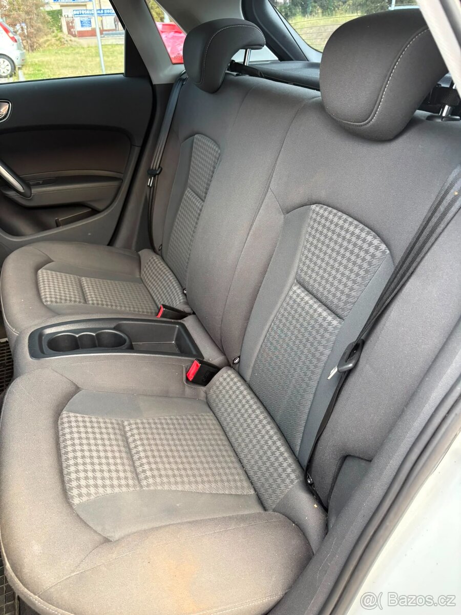 Audi A1 Sportback 1.4 TFSI S tronic (2012) - 9