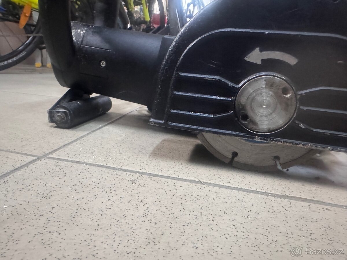 Drážkovací fréza Eibenstock do zdiva EMF 150....2300w - 9