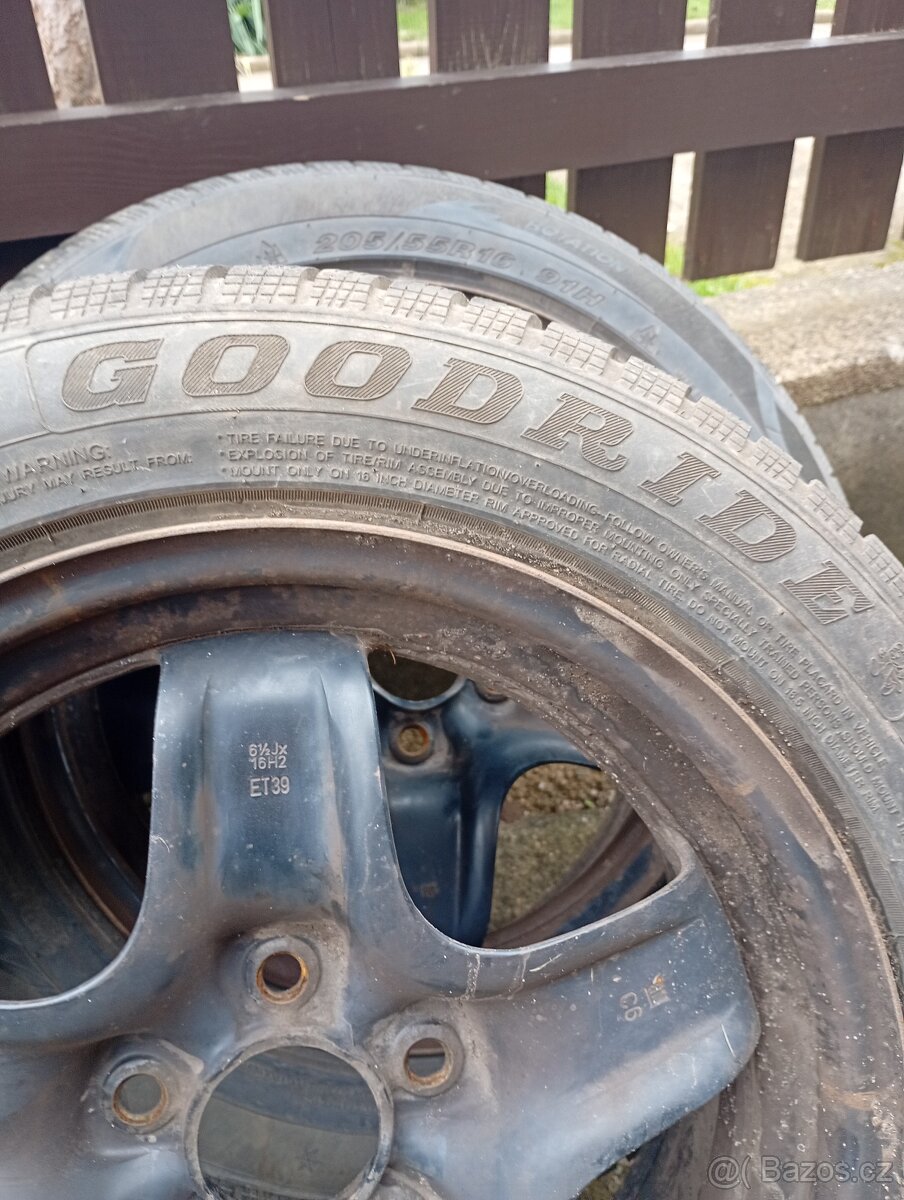 Zimní pneu 205/55 R16 - 9