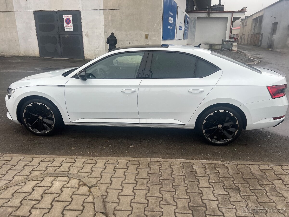 Škoda Superb III Face 4x4 Sportline DPH - 9