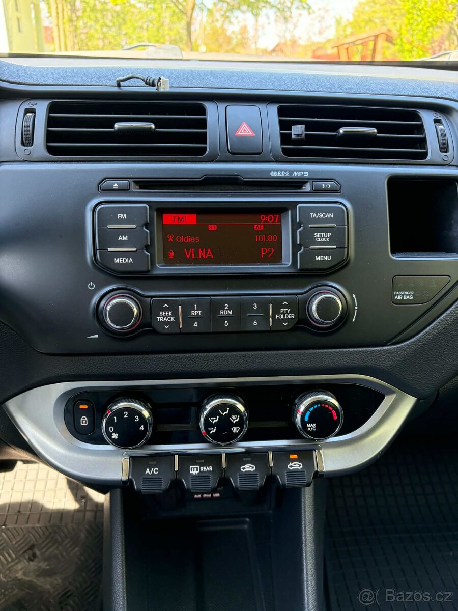 Kia Rio 1.4 CRDi EX - 9