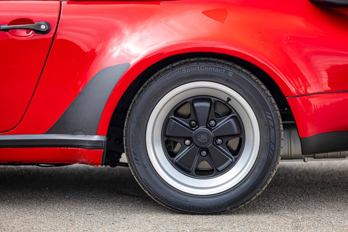 Porsche 911 SC 1983 - 9