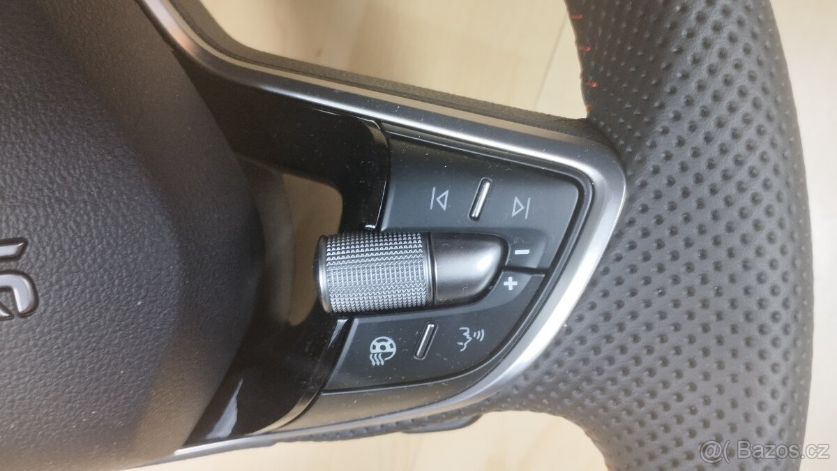 Volant Škoda Octavia 4 RS, zkosený NOVÝ originální - 9