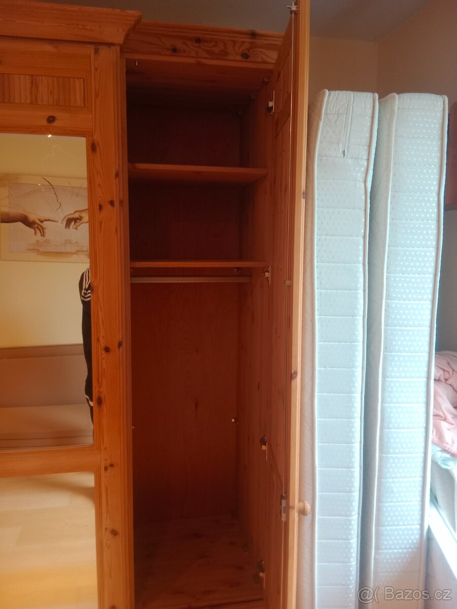 Pěkná ložnice - 9