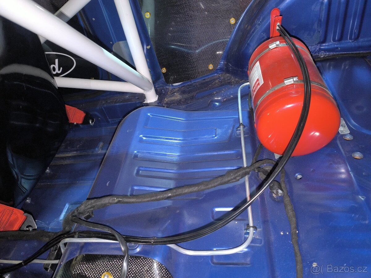 Ford Fiesta ST150 rally - 9