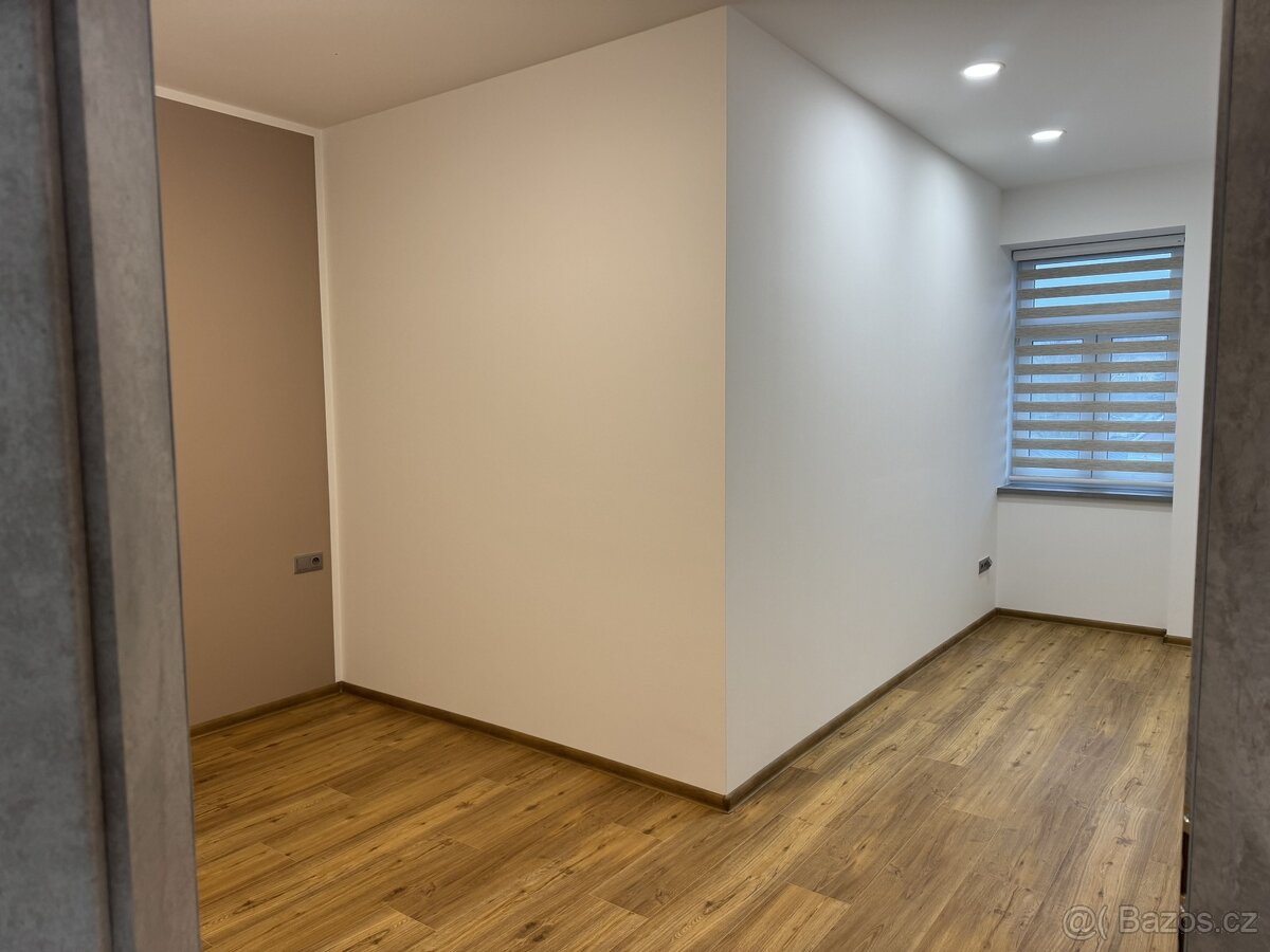 Pronájem útulného bytu 2+kk, 52 m² – Staré náměstí - 9