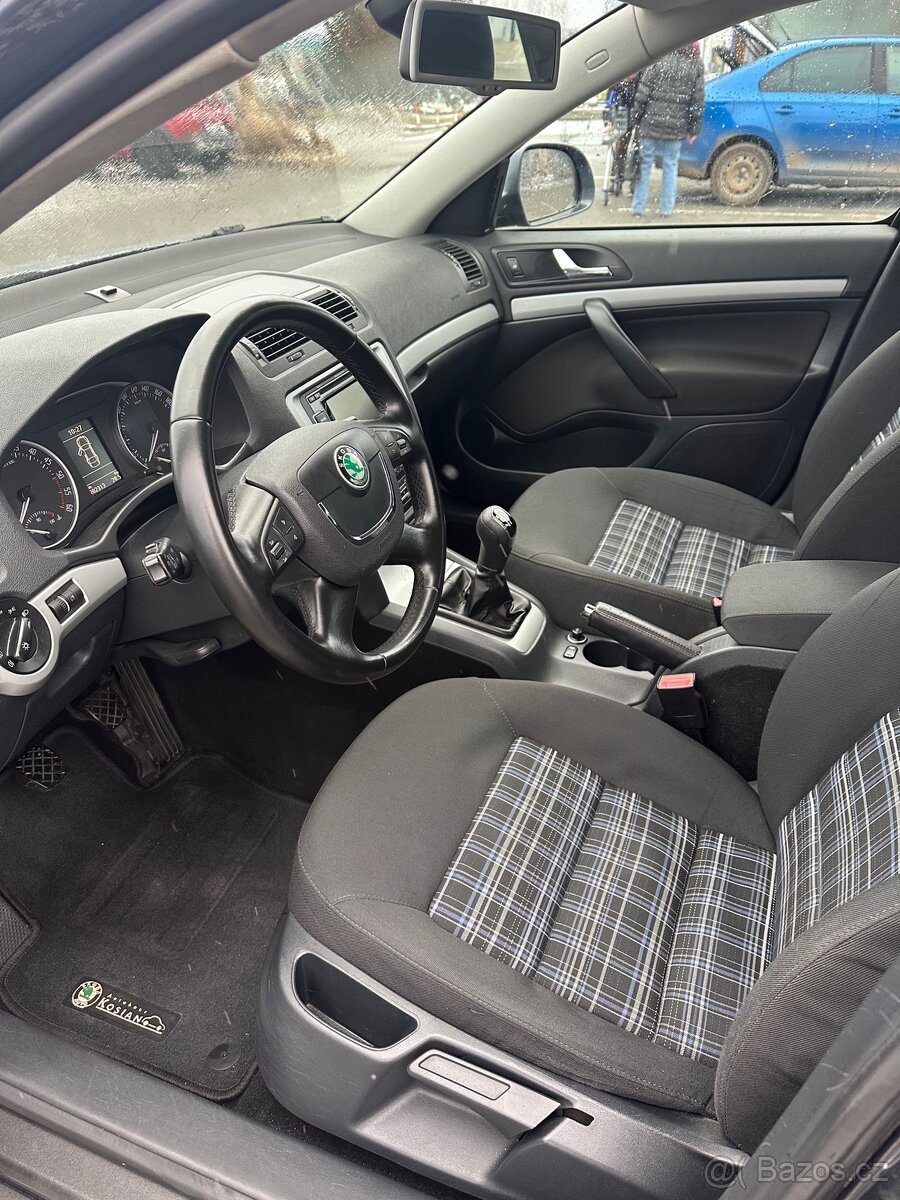 Škoda Octavia 2 facelift 1.6tdi 77kw rok 2012 - 9