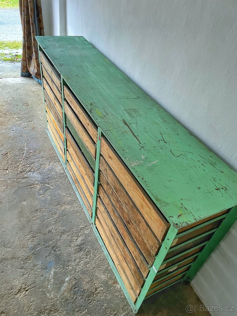 Industriální regál / komoda - 9