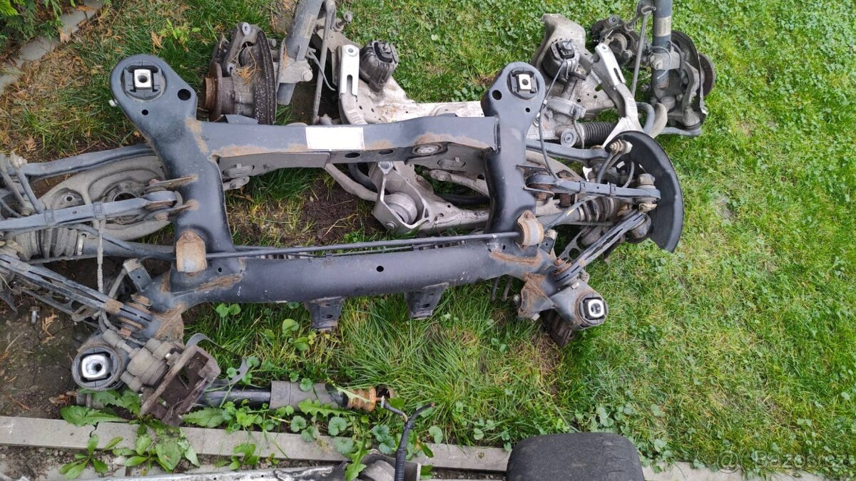 BMW 3 E9X E91 E90 karosářské díly dveře kapota nárazník - 9