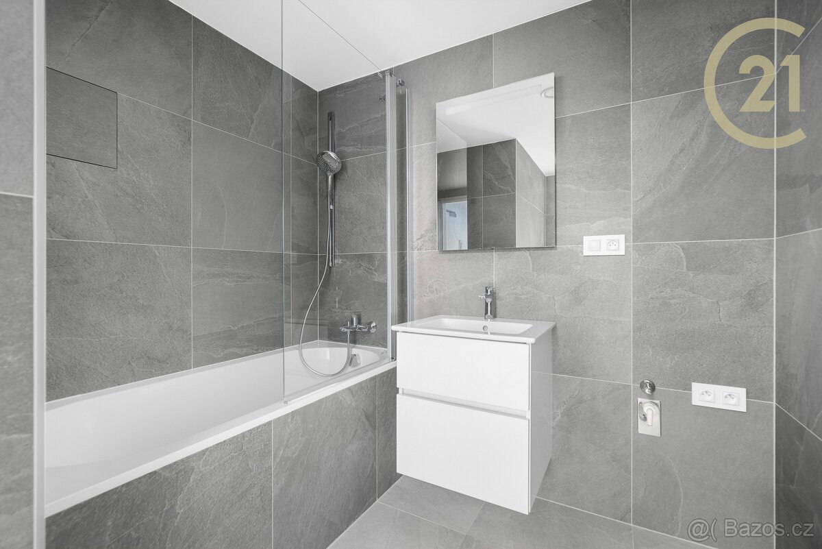 Luxusní pronájem bytu 2+KK s terasou v centru Brna - 9
