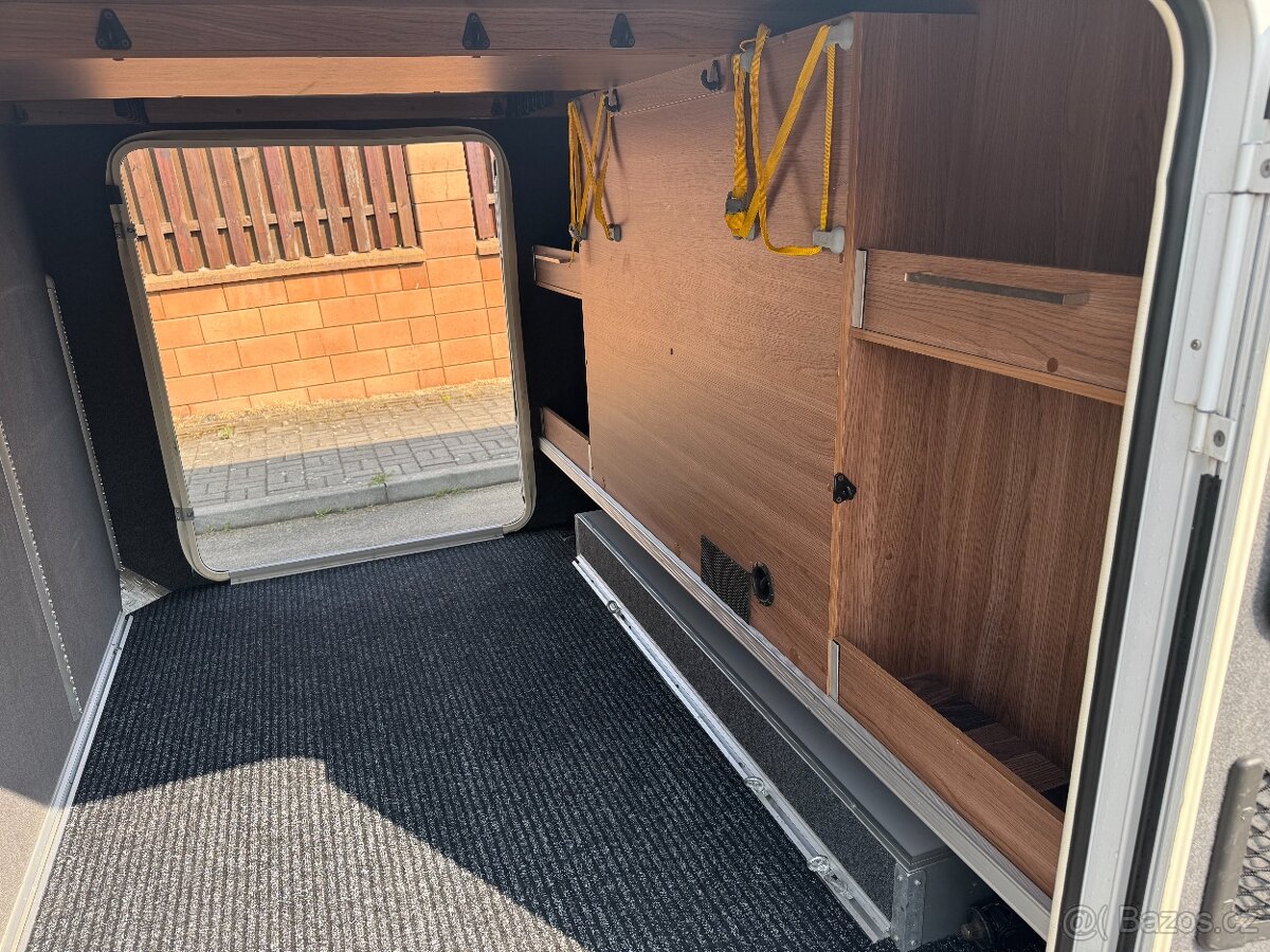 Obytný automobil Knaus, SKY I 700 Plus - 9