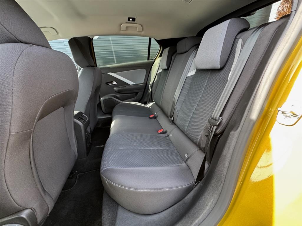 Opel Astra 1,2 (2023) - 9