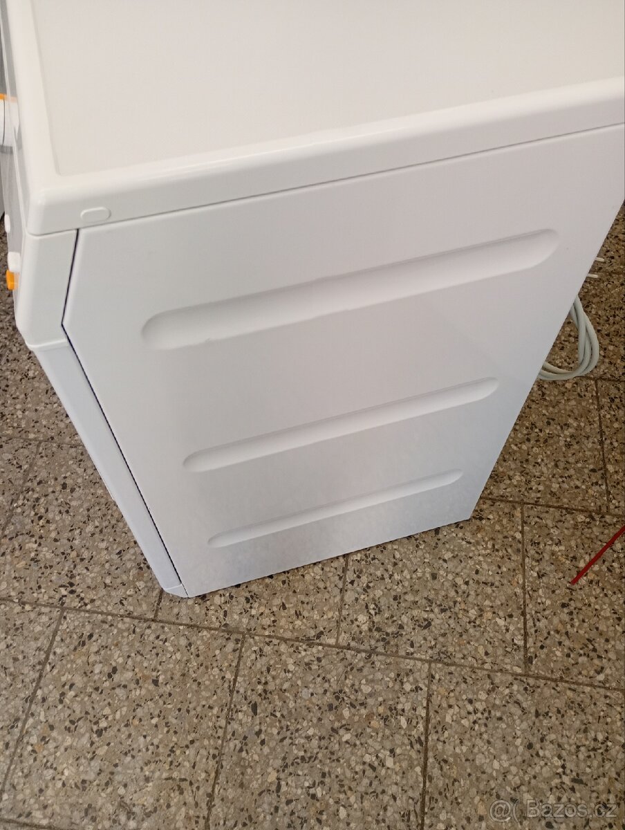 Sušička prádla Miele - 9