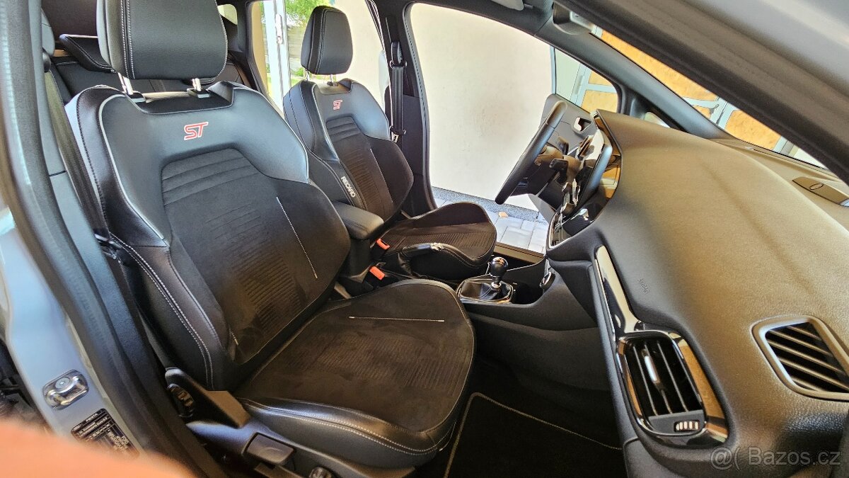 Ford Fiesta ST Performance - 9