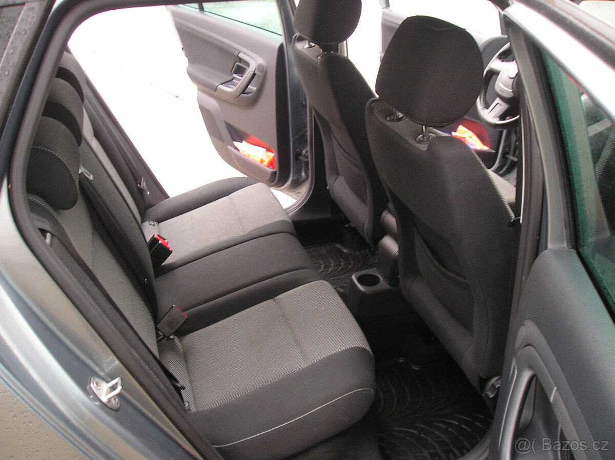 ŠKODA FABIA II-SCOUT-1.2 TSi 63KW RV-2012 - 9