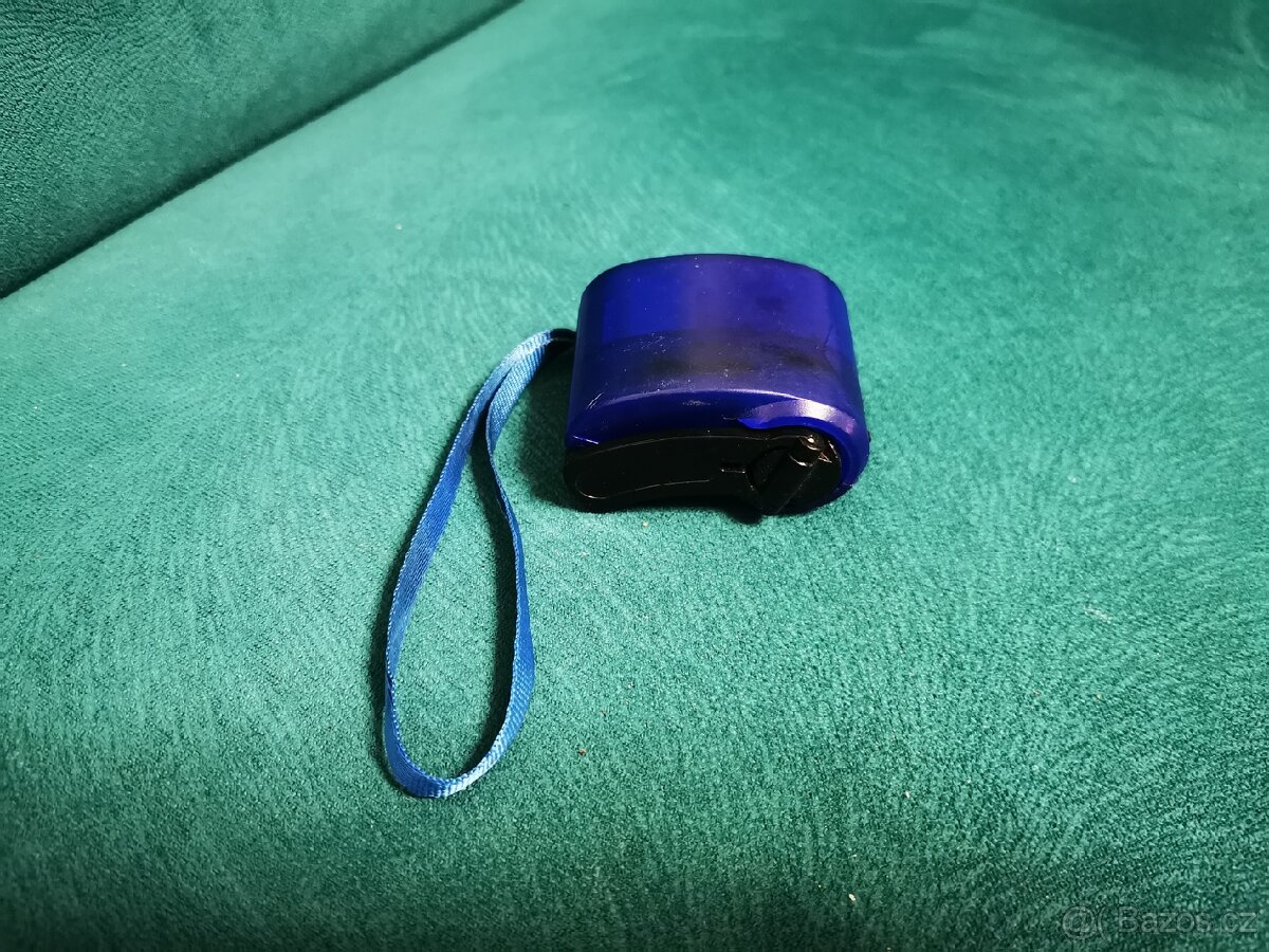 Ruční nouzová nabíječka USB pro mob.telefony - 9