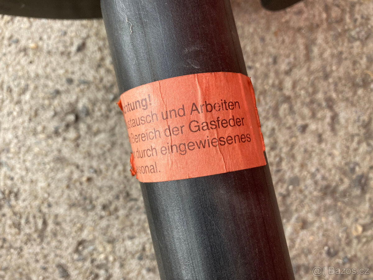 Židle, sedátko dílenské otočné 500 kč - 9