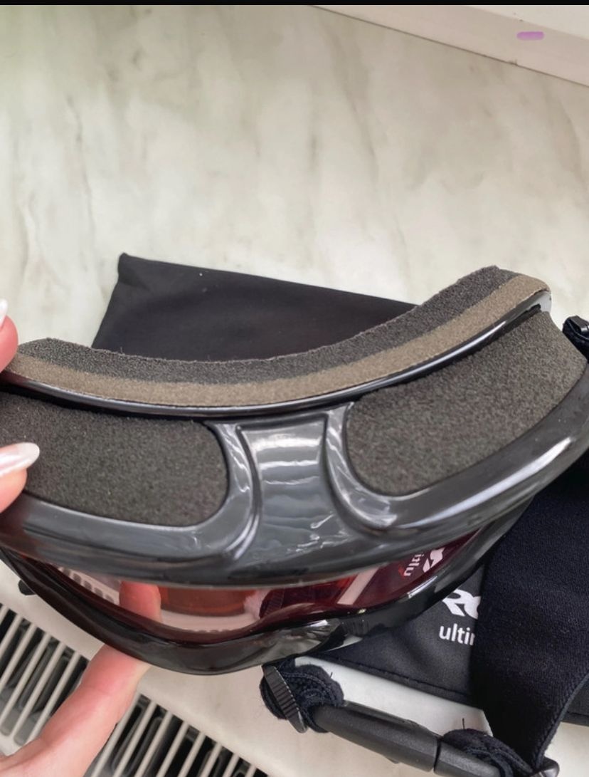 Lyžařská přilba+brýle - 9