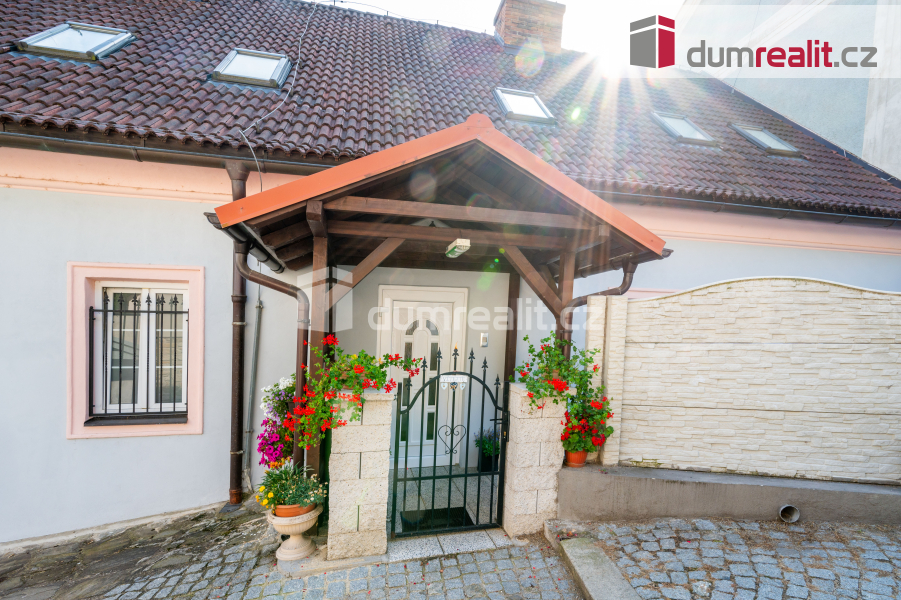 K prodeji, víceúčelový objekt s restaurací, bytem, ubytování - 9