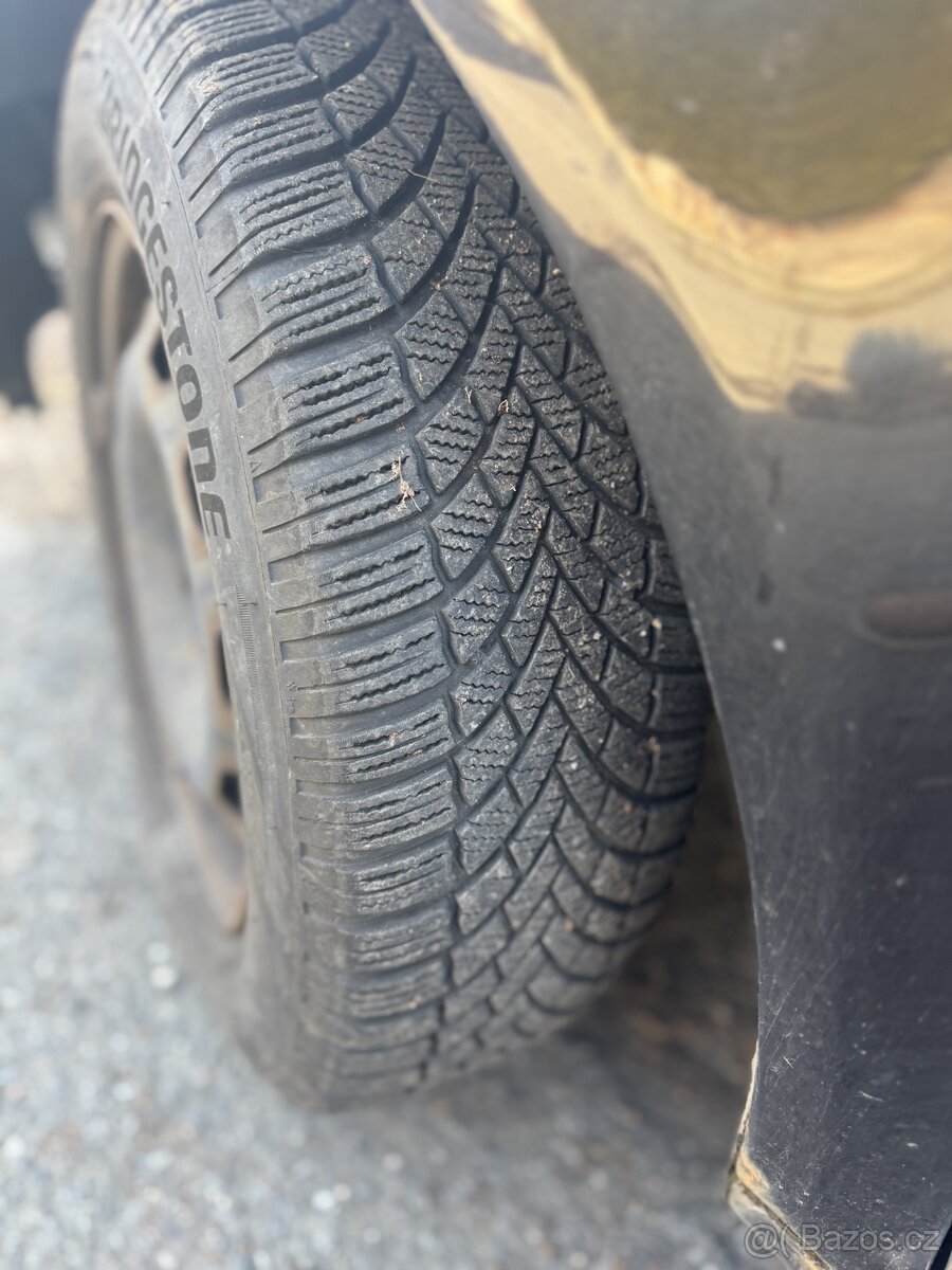 Náhradní díly Vw golf 4 1.6 TSI - 9