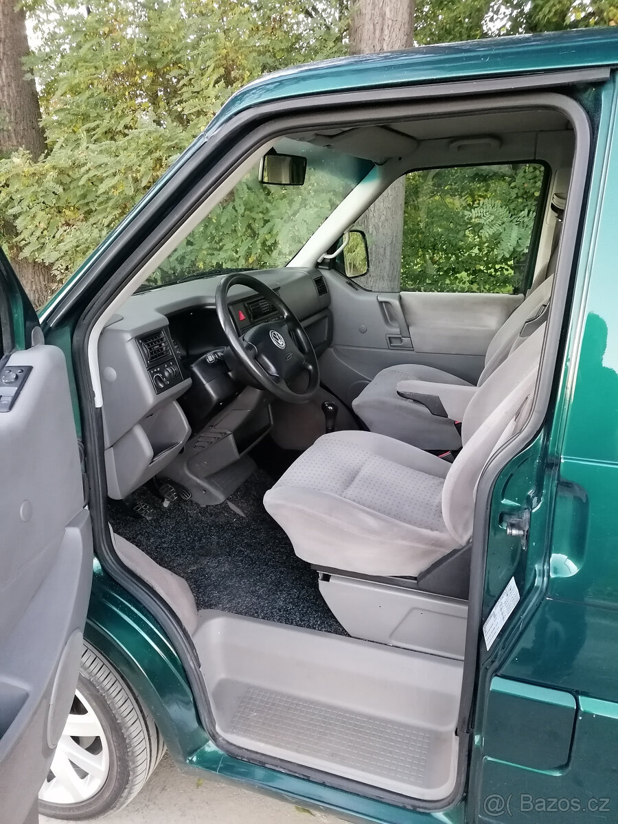 VW Caravelle T4, 2,5 TDi 111KW, 1999, 7 míst - 9
