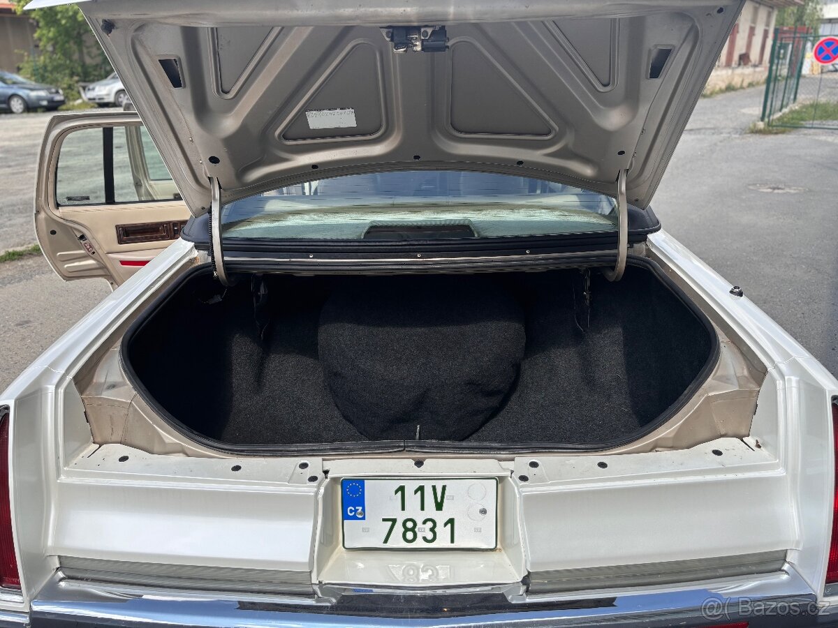 Cadillac Fleetwood - 9