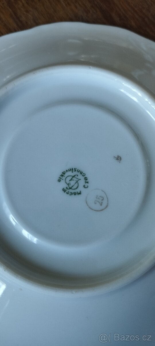 Porcelánový pozlacený -Jídelní , čajový a kávový servis - 9