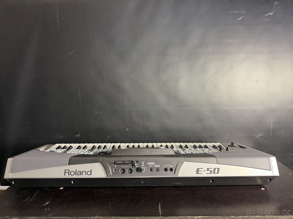 Roland E50 Arranger Keyboard - 9