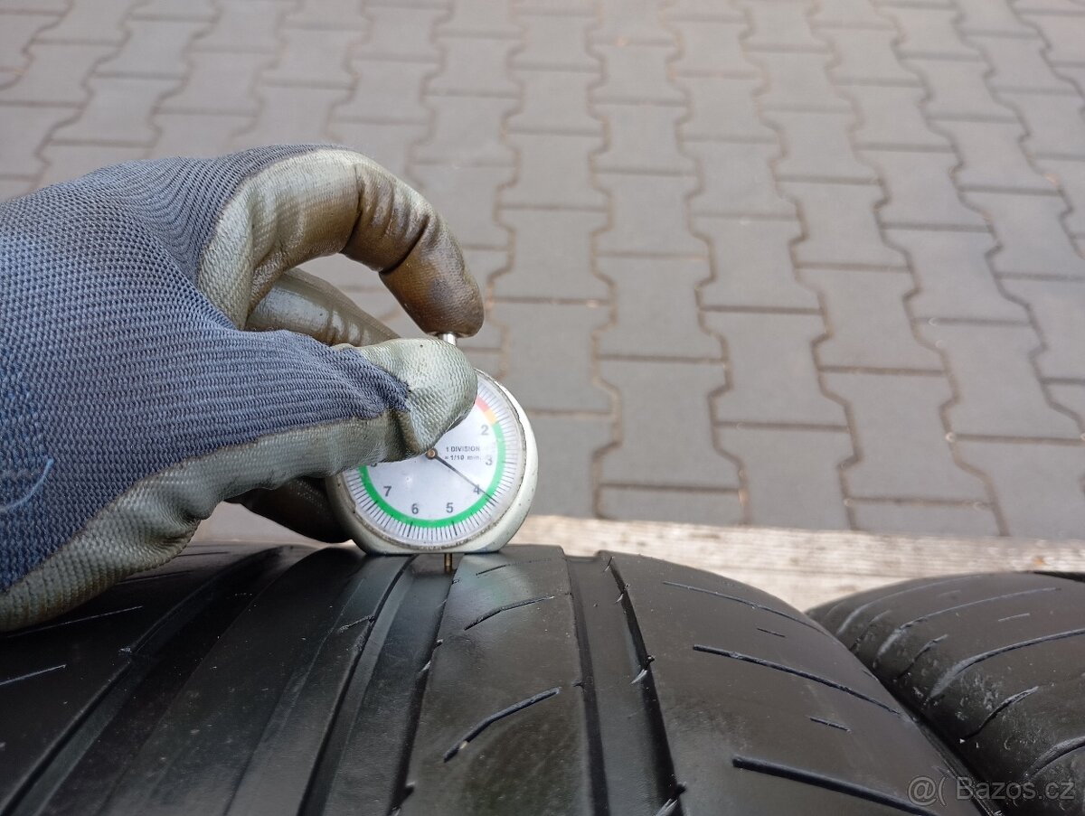 245/45/17 letní pneu continental - 9