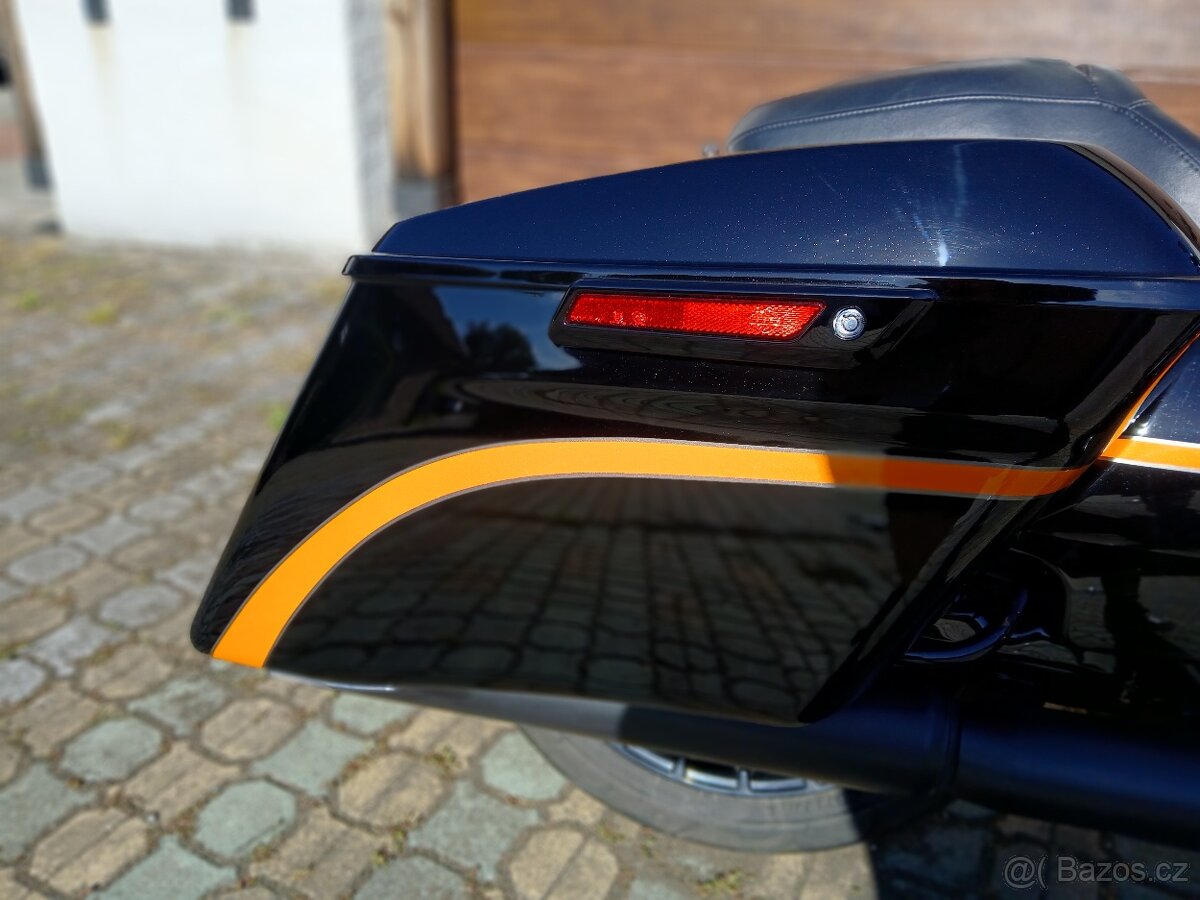 Harley-Davidson FLHRXS Road King Special 107 - 9