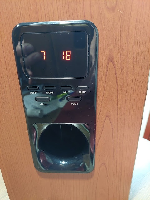 GENIUS SESTAVA PRO DOMÁCÍ KINO - 9