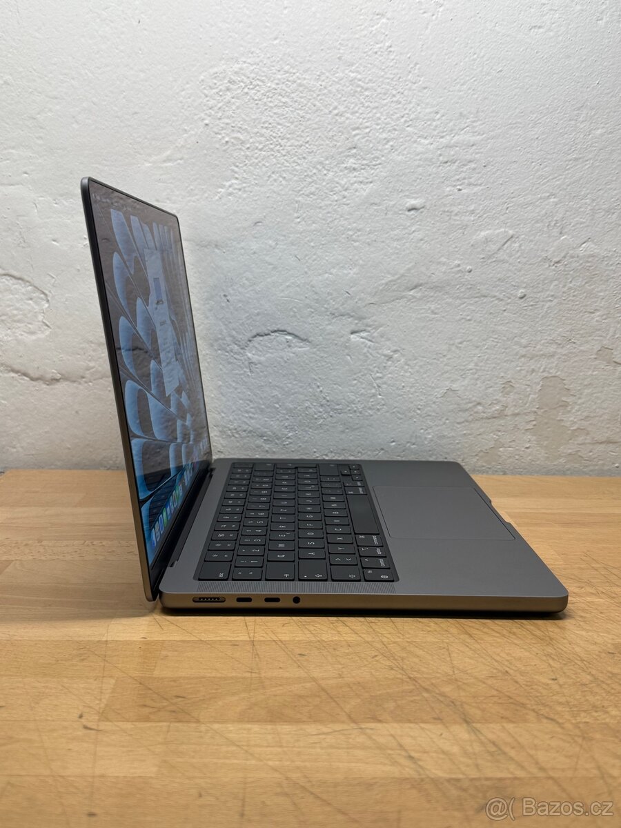 MacBook Pro 14” 2023 M2 PRO /32GB RAM/512GB SSD/Záruka - 9