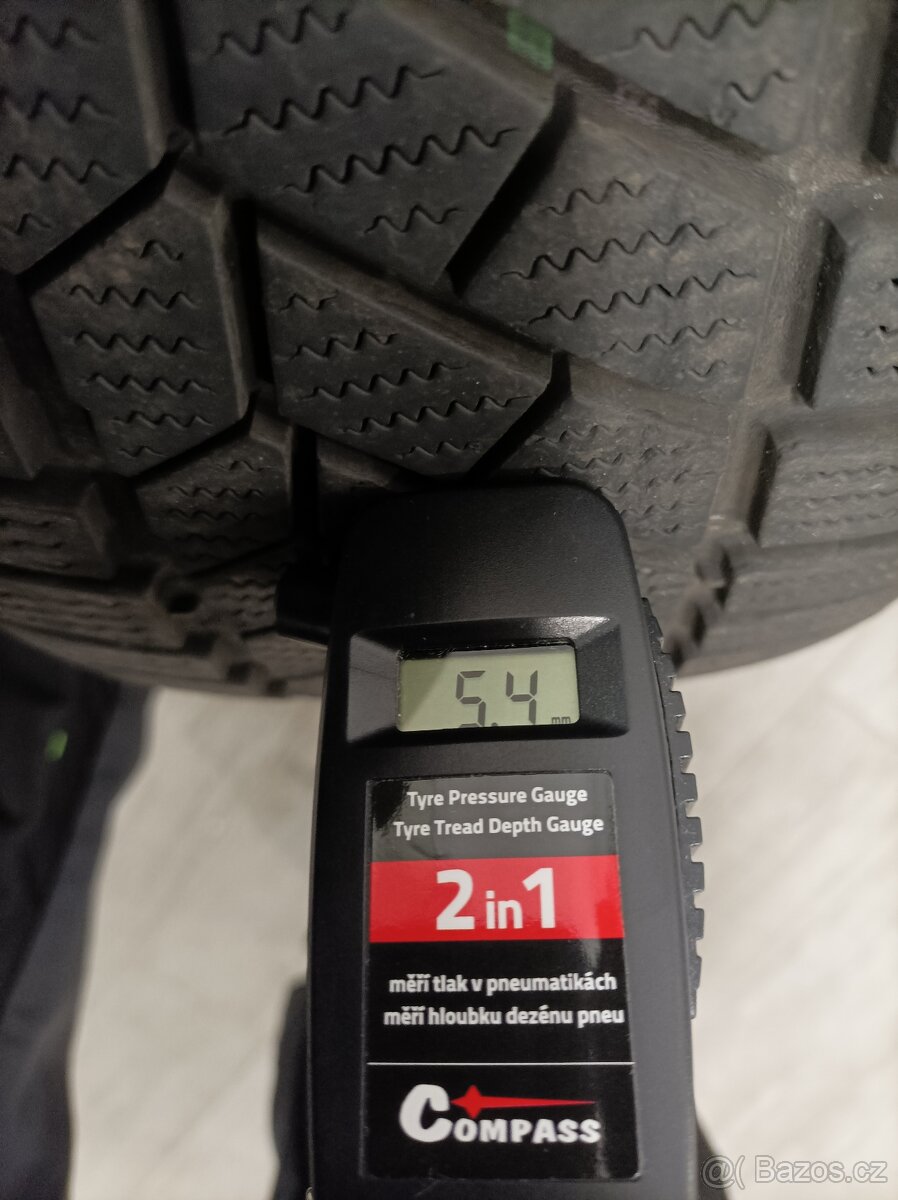 Zimní pneu ContiWinter Contact 205/60/16 - 9