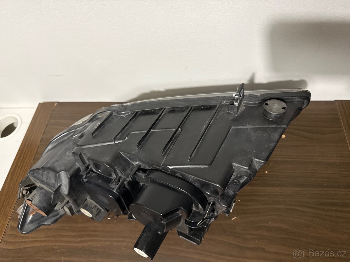 BMW E90 | PRE-LCI | Halogen světlomety H7/H7 - 9