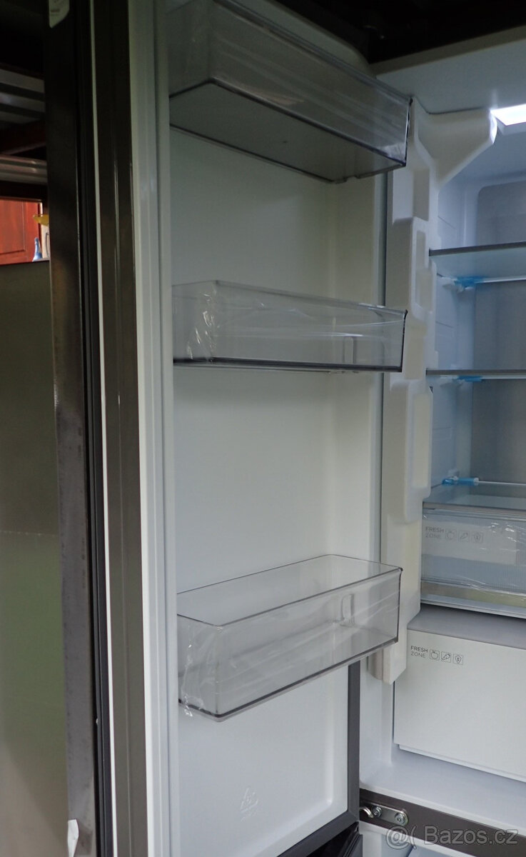 Americká lednice TCL RC456CXE0 nové čti... - 9