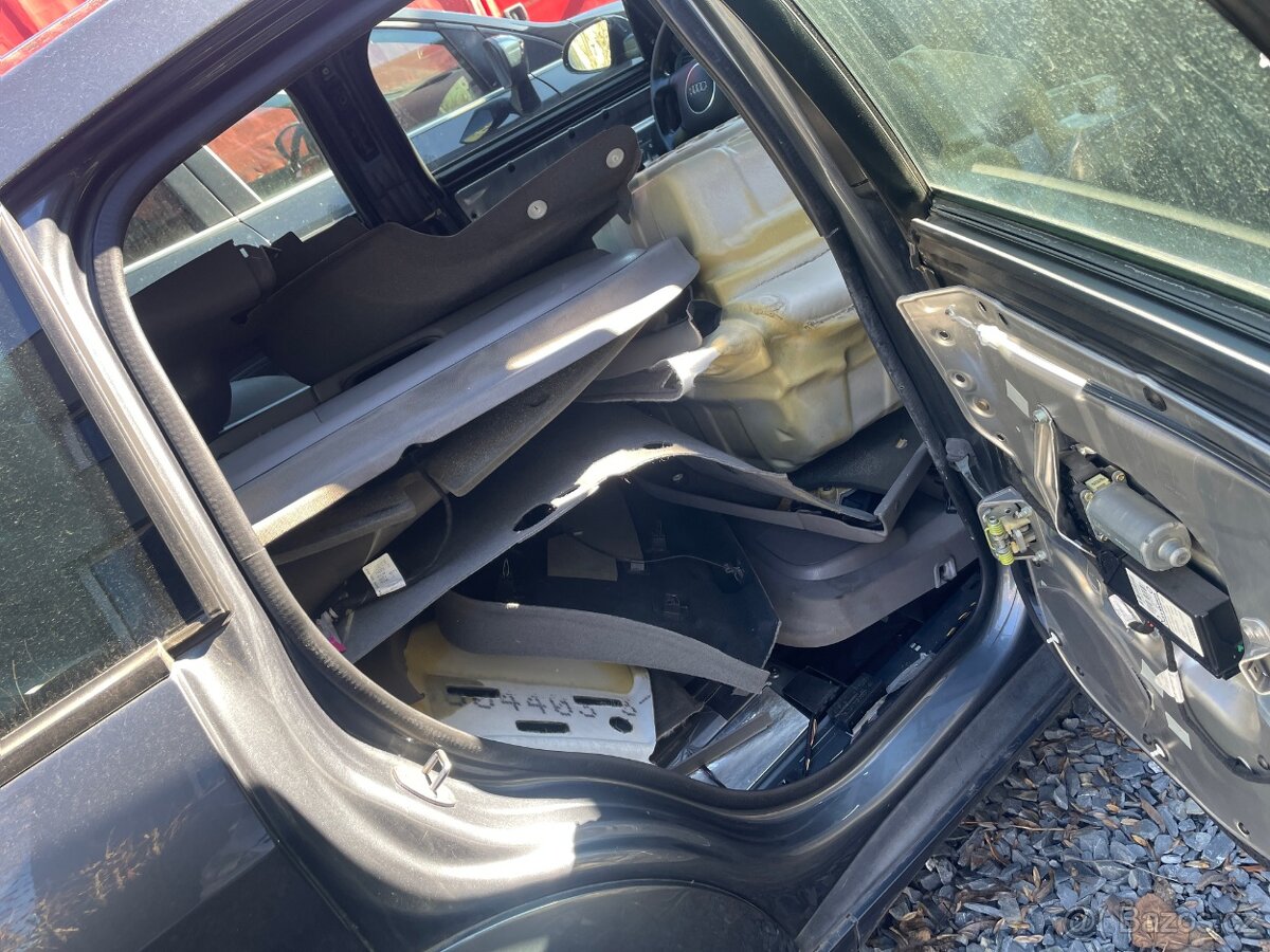 AUDI A2 1.6FSi - NA DÍLY - - 9