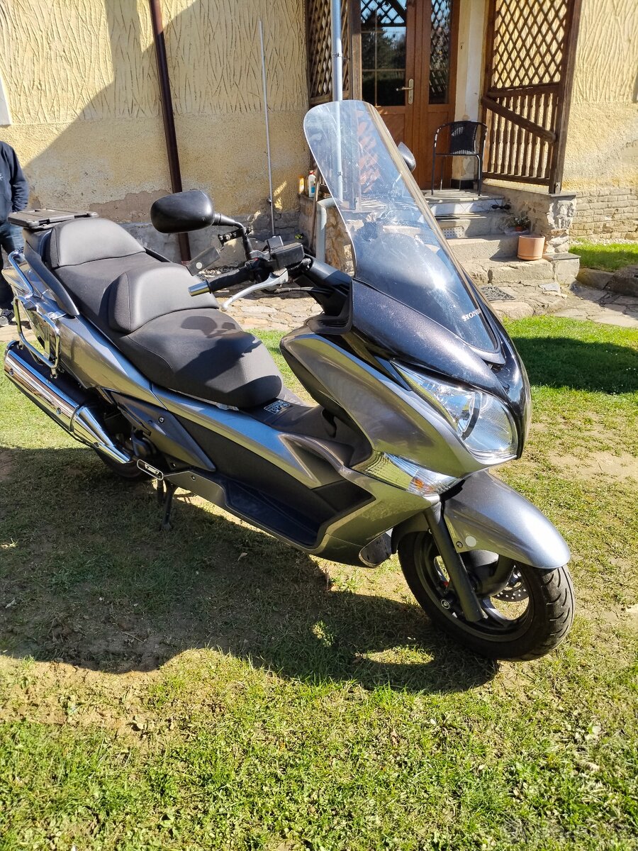 Honda Silver Wing 600 - 9