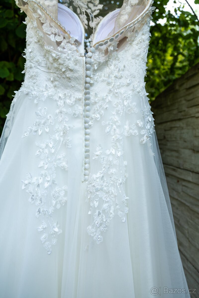 Luxusní svatební šaty (původní cen 34tis) vel. 34 - TOP stav - 9