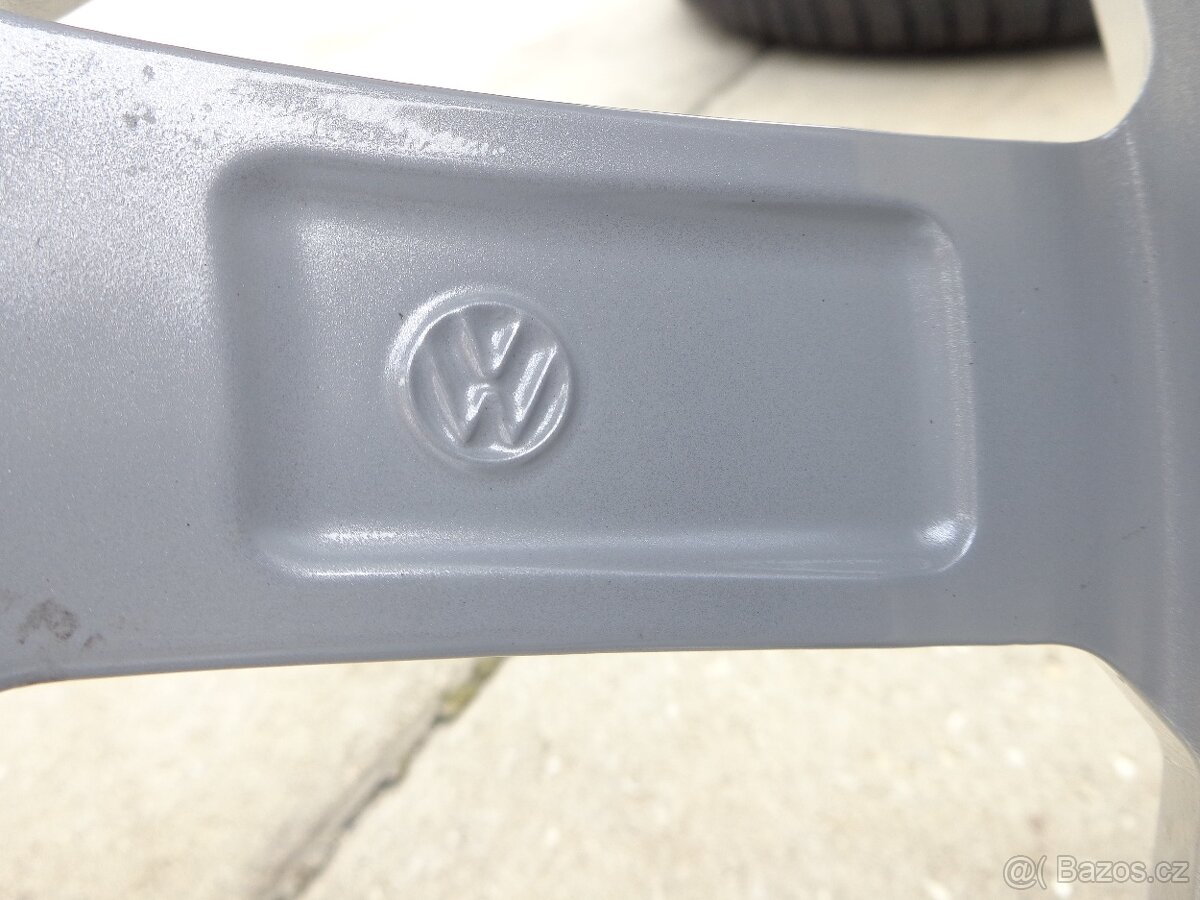 215/65R16C VW Transporter Multivan California zimna sada kol - 9