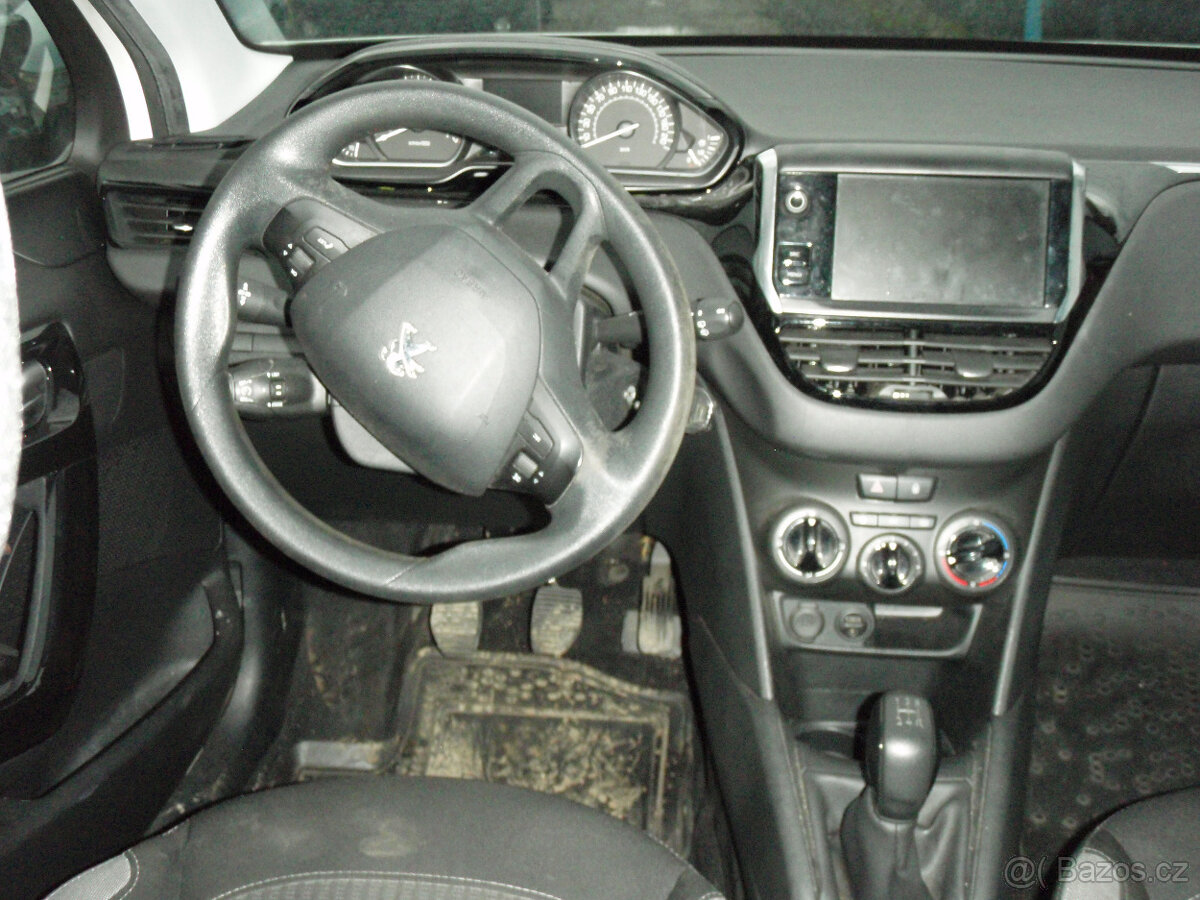 PEUGEOT 208 PURE TECH 1.2VTi 60kW 2016 - 9