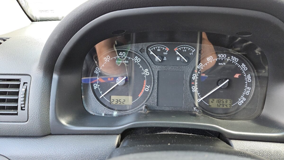 ŠKODA OCTAVIA 1,6 i Ambiente - 9