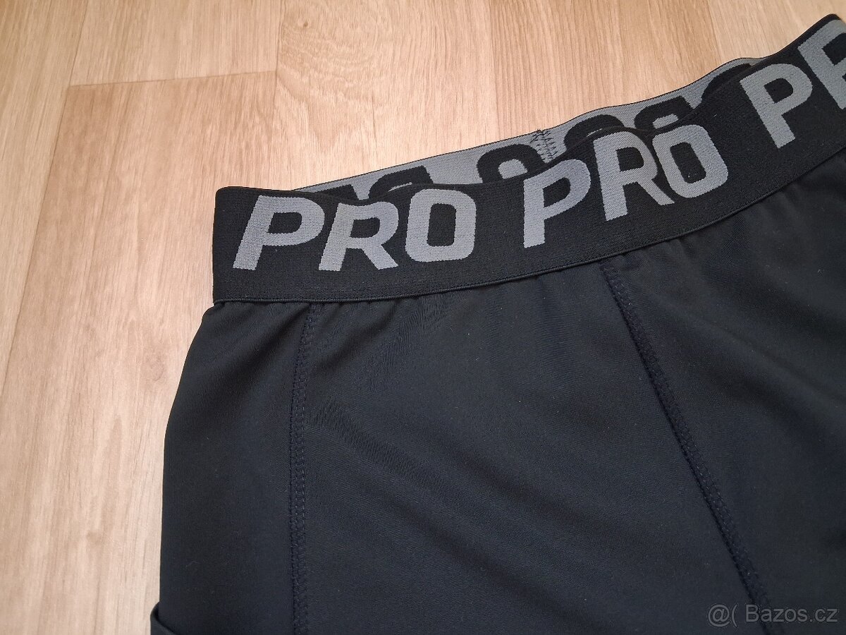 Černé kraťasy vel. S - 9