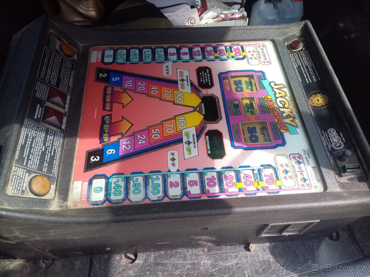Prodám výherní automat TRIOMINT-JACKY-JACKPOT 1988 - 9