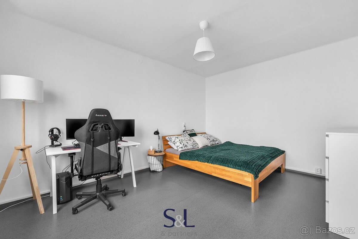 Nabízím Vám bytovou jednotku o dispozici 1+1 v Novém Boru, u - 9