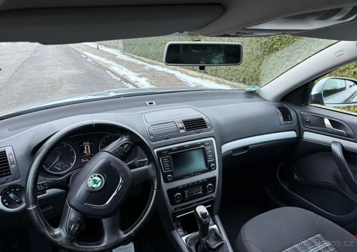 Škoda Octavia 1,4TSi/90kw ,serviska nová STK benzín - 9