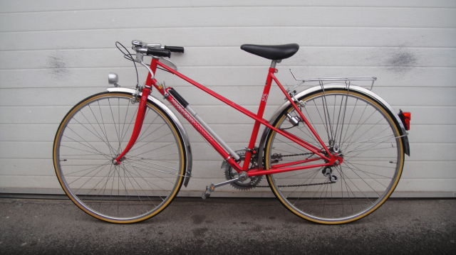 Peugeot 1982, červené, hezký originál - 9