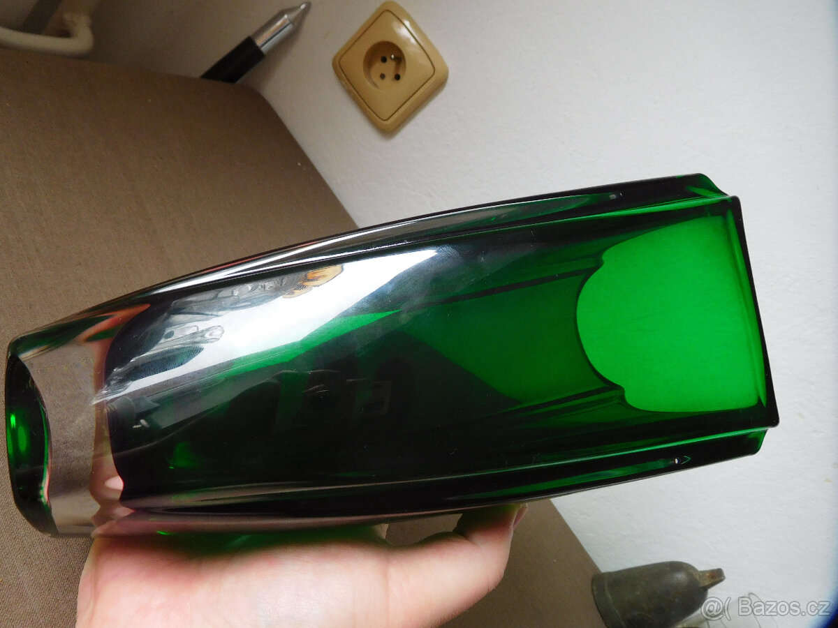 ZAJÍMAVÁ VÁZA - HUTNÍ SKLO - 9