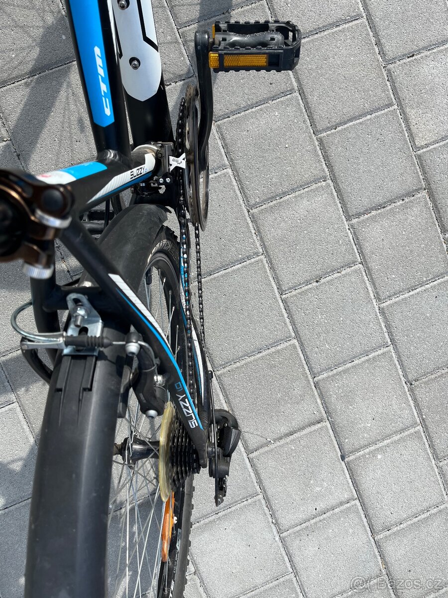 Trekové kolo značky CTM - 9