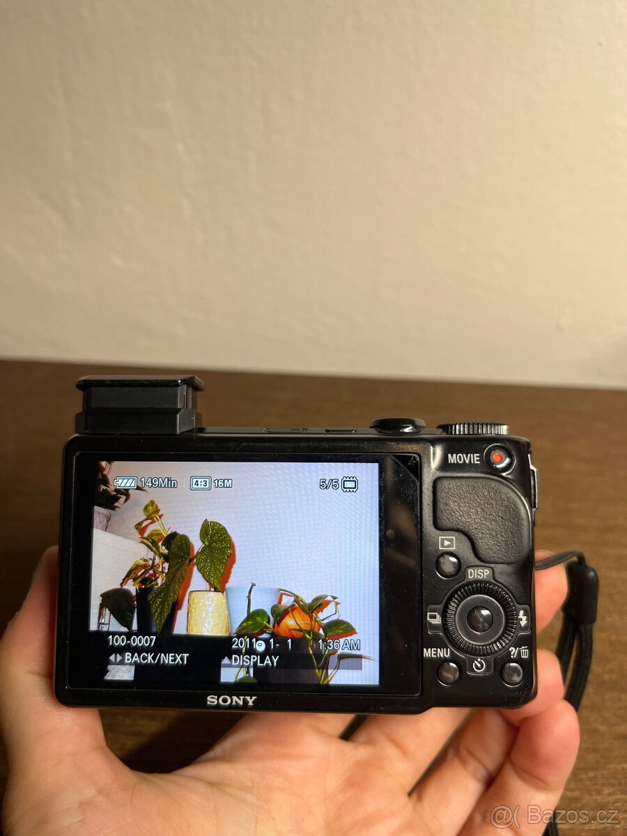 Soby cybershot DSC-HX9V - 9