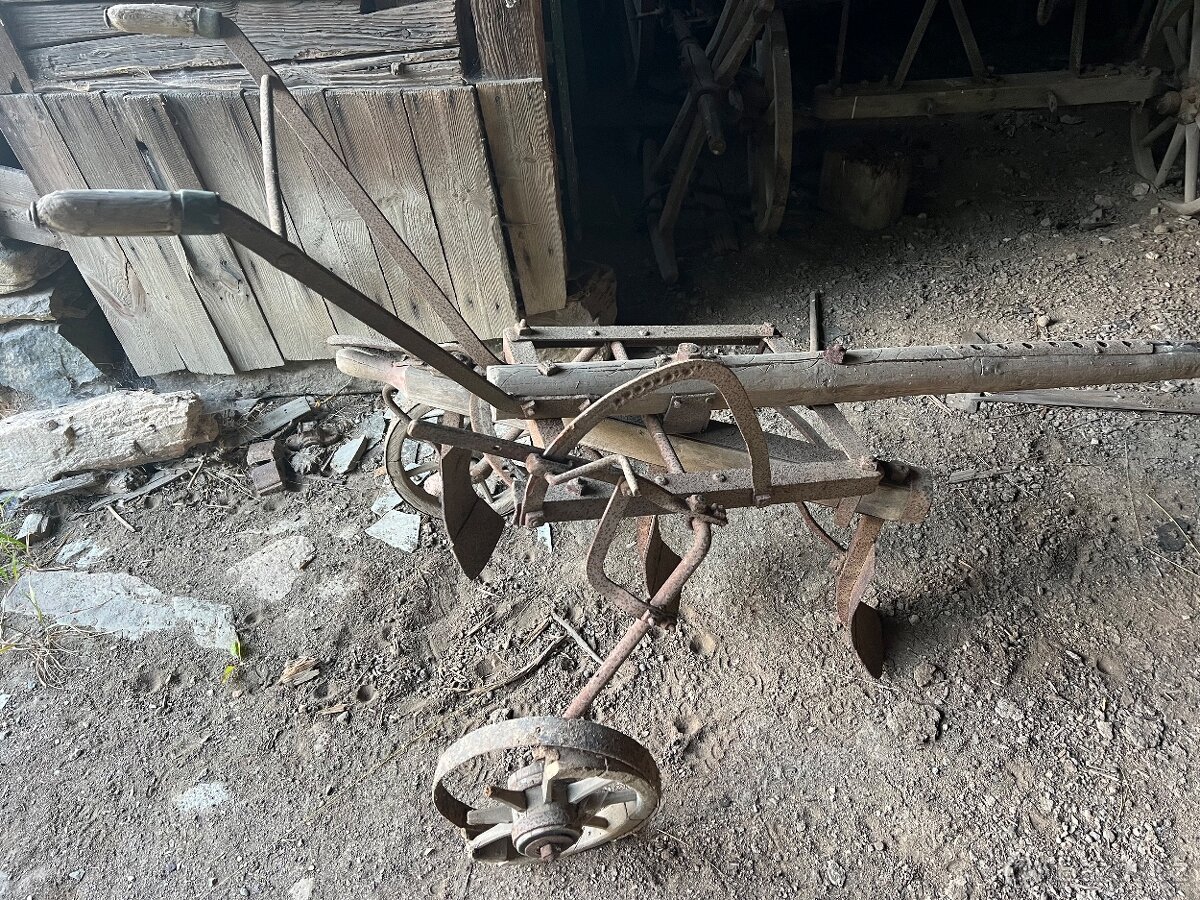 Starožitnosti ze statku - 9